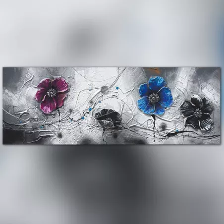 Cuadro panorámico de flores sobre fondo negro