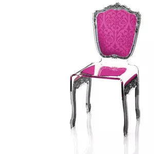 Silla barroca de plexiglás transparente