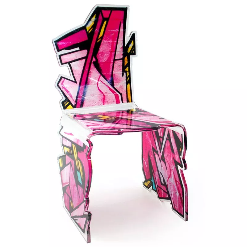 Silla de arte callejero de plexiglás Color Rosa